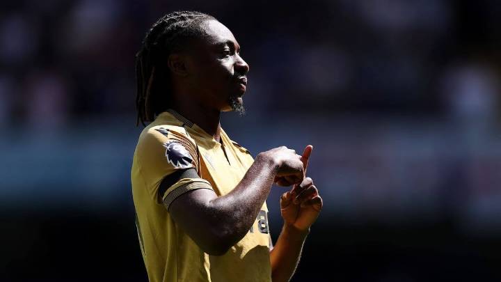 Transfer news live updates: Latest on Alexander Isak, Eberechi Eze, Carlos Baleba and more