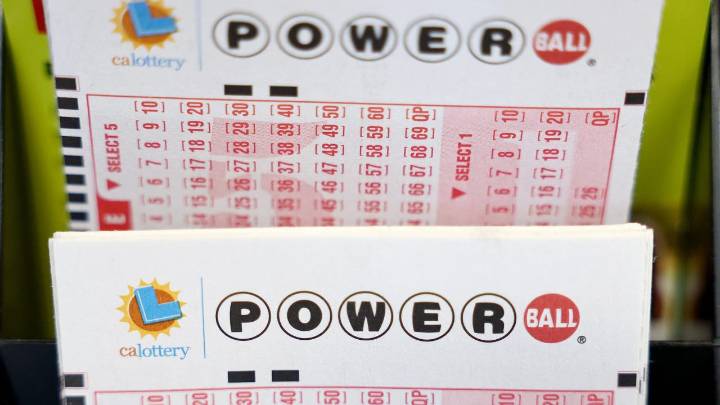 Powerball jackpot hits $1 billion