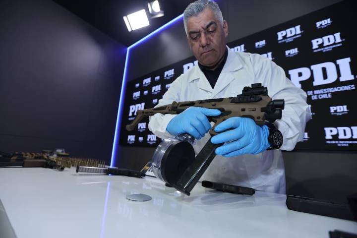 “Operación Sastre” en Renca: PDI incauta armamento de alto poder y detiene a cuatro personas