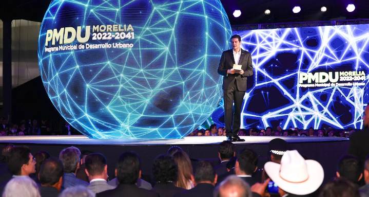 Alfonso Martínez presenta logros y proyectos en su primer informe de gobierno