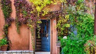 Según el Feng Shui, este es el color que debe usar para pintar la puerta de entrada del hogar