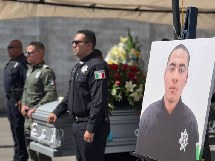 Despiden con honores a policía fallecido en accidente automovilístico