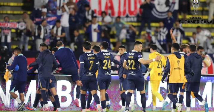 Prensa ecuatoriana impactada con figura de Alianza Lima por su nivel ante U. Católica: "Fue una pesadilla para los defensores"