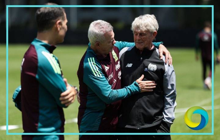 Bora Milutinovic visita la concentración de la selección mexicana