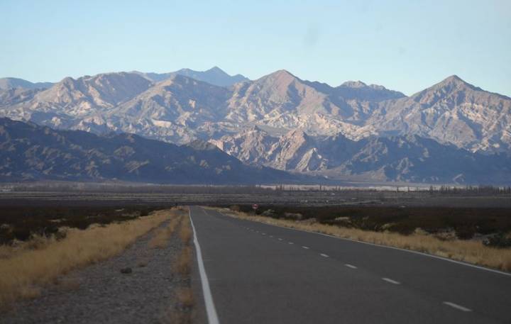 Analysis-Argentina's copper dreams need infrastructure
