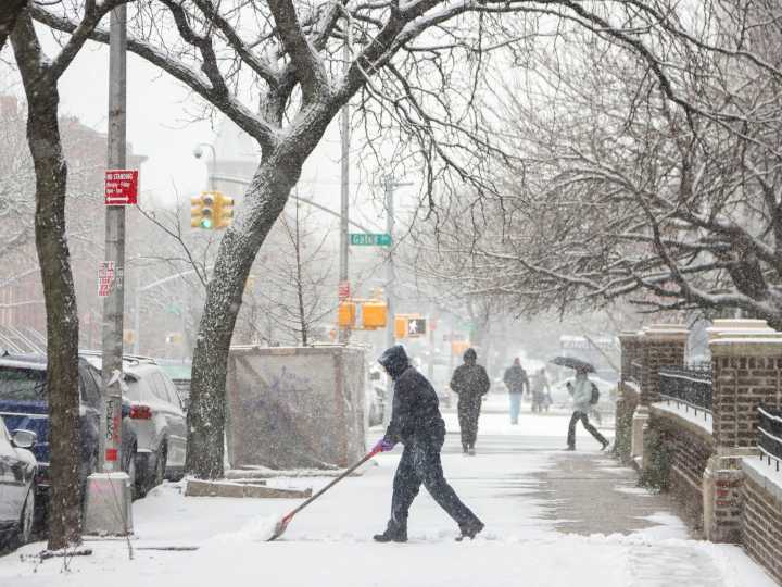 Alerta por frío extremo y nevadas frecuentes: así será el invierno 2025