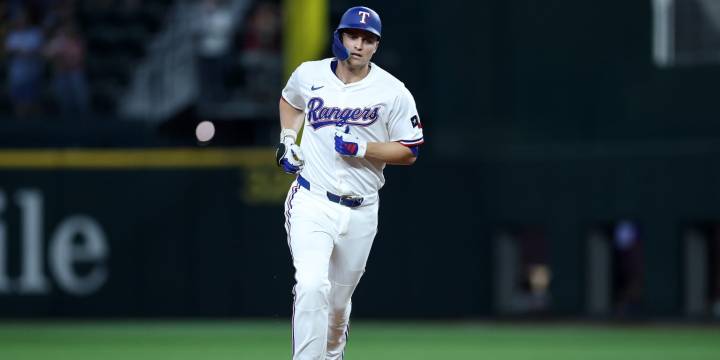 Corey Seager diagnosed with appendicitis