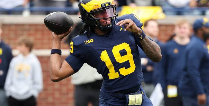 Where Michigan Football’s quarterback competition currently stands