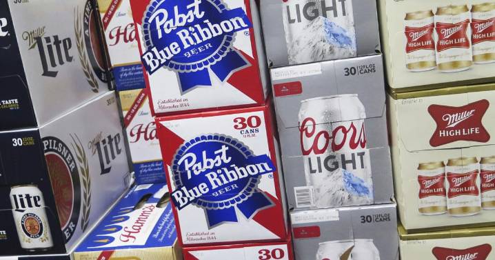 Poll: Fewer Americans drink alcohol, citing health risks