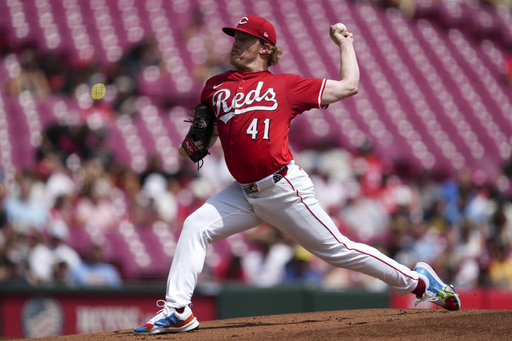 Reds end Brewers' franchise-record, 14-game winning streak on Hays' bases