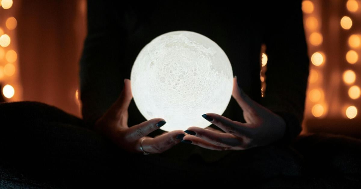 What To Know Before Getting a Psychic Reading