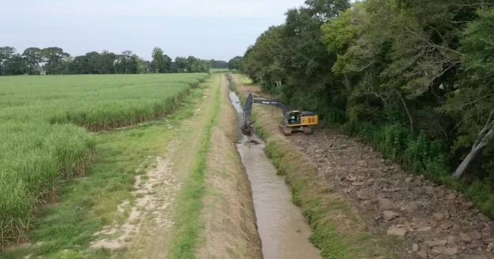Youngsville works to restore drainage capacity at Lasalle Coulee