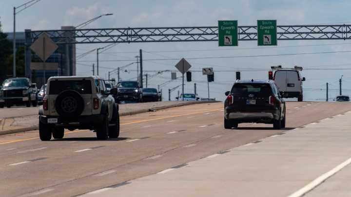 Fixing lane markings on Lloyd Expressway 'a priority,' INDOT says