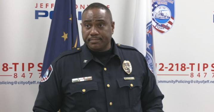 Jeffersonville's police chief stepping down after 10 years of leadership
