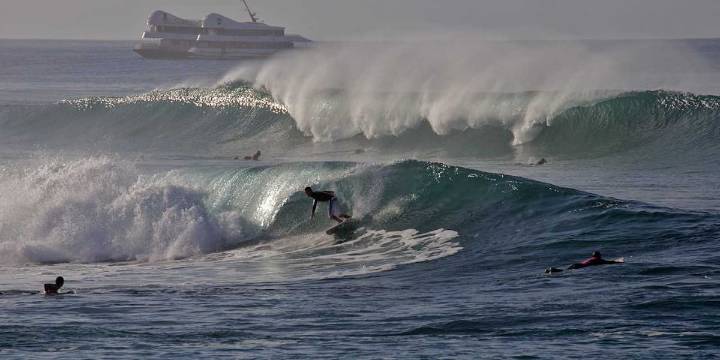 First Alert: High surf on south shores, higher tides may cause coastal flooding