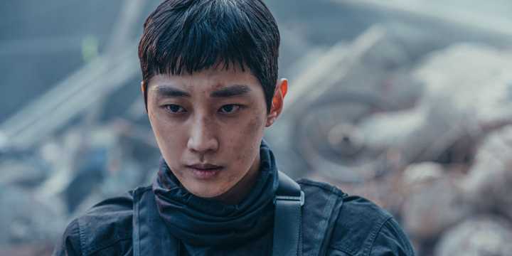 Netflix's 83% RT Zombie Hit Is The Perfect Horror Thriller To Binge