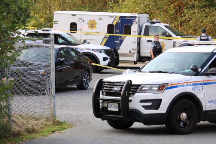 Shooting victim found in car at Maple Ridge service station