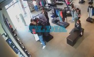 VIDEO. "Palo y a la bolsa": el método de una mechera que se llevó "todo los talles" de una prenda en La Plata