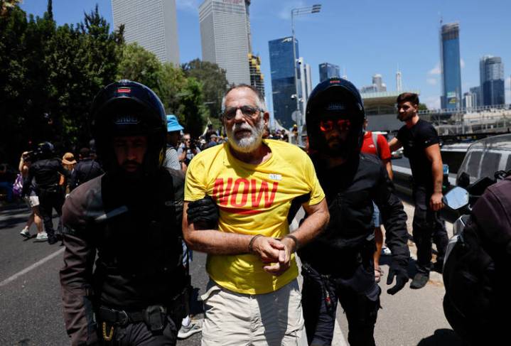 Israelis stage nationwide protests to demand end to Gaza war and release of hostages