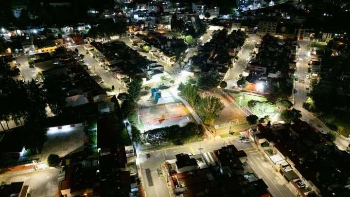 Instala Ricardo Moreno 600 luminarias inteligentes en Rancho La Mora