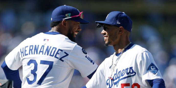 Dodgers sweep Padres in NL West showdown