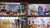 Crece en Parral colección de tequila más grande del mundo con 3 mil 300 botellas