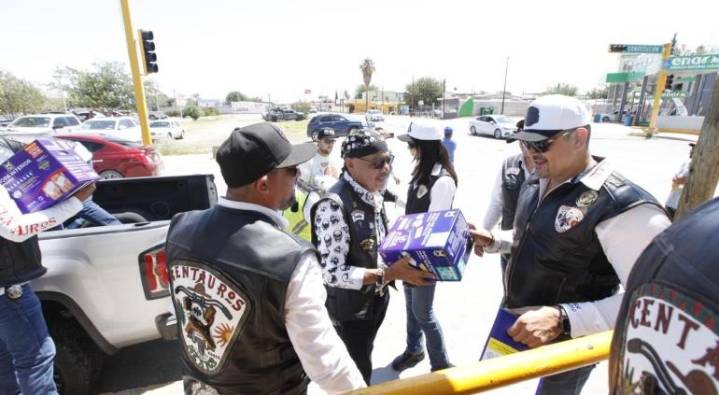 Llevan bikers Centauros apoyo a asilo de ancianos en Juárez