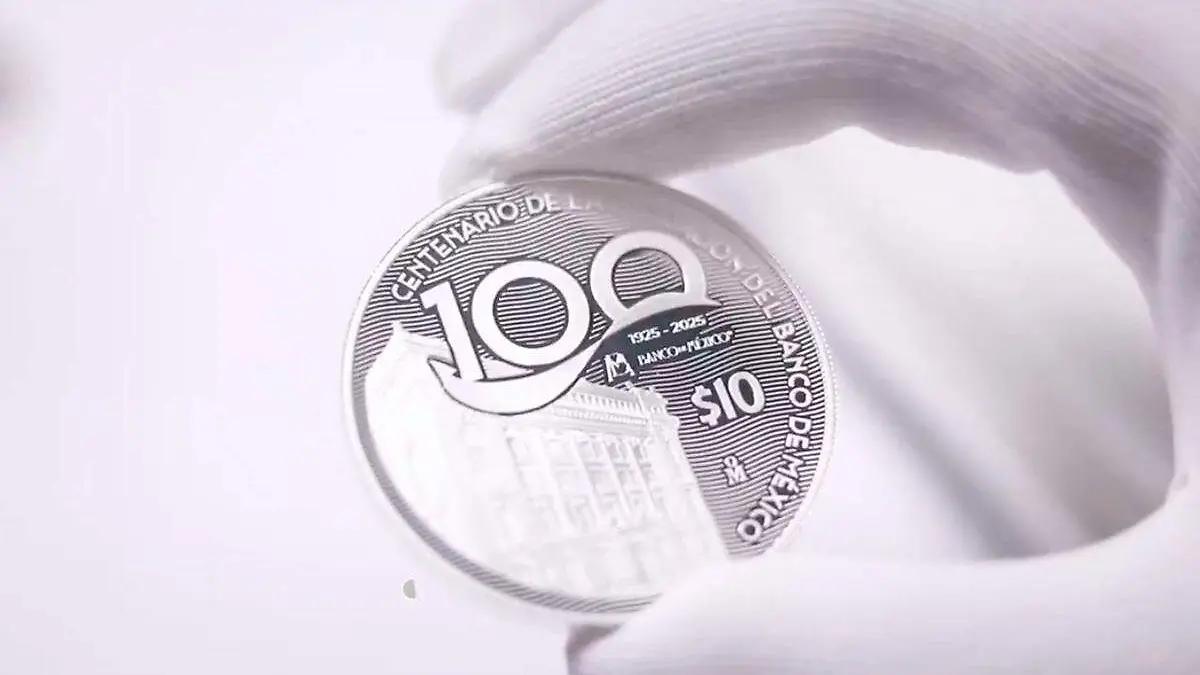Banxico lanza moneda y billetes conmemorativos por sus 100 años
