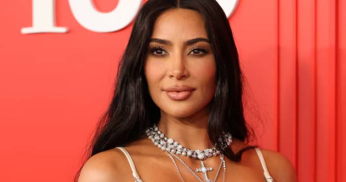 Kim Kardashian critíca redadas del ICE y el Departamento de Seguridad Nacional responde