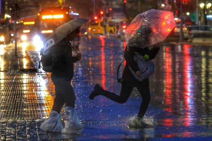 Confirman lluvia en la RM para este viernes: cuántos milímetros caerán y en qué comunas