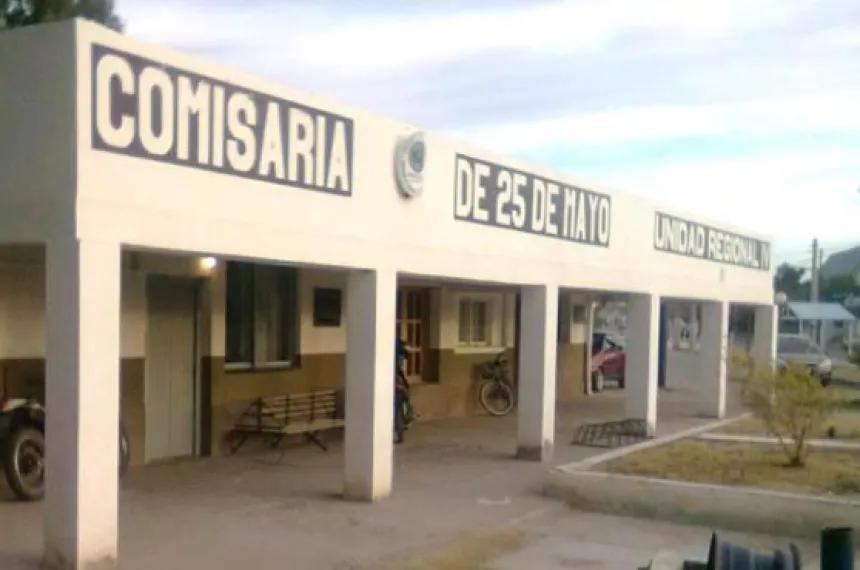 Una mujer policía embarazada resulta herida de un disparo en 25 de Mayo