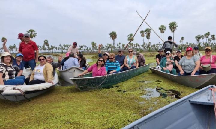 Jubilados del Poder Legislativo recorrieron el bañado La Estrella