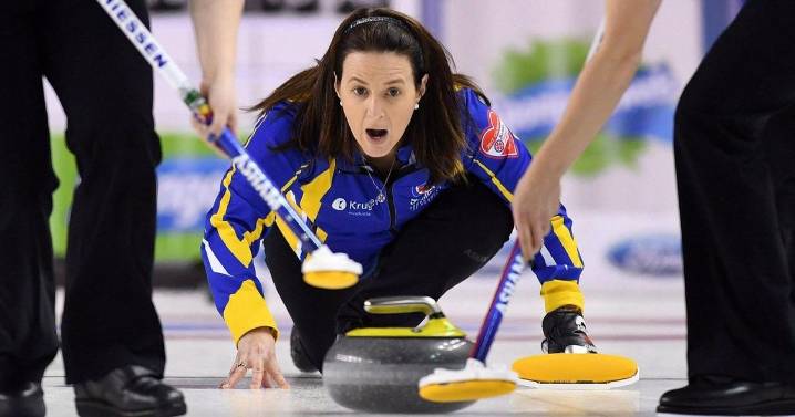 Homan's curling team hires Heather Nedohin as coach for upcoming season