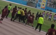 El fútbol trujillano regresa al Estadio Chan Chan, pero el debut termina en PATADAS Y GOLPES
