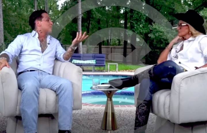 Adela Micha se deslinda de polémica por entrevista con Nodal