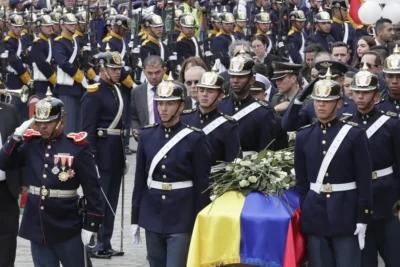 Con una misa solemne y todos los honores, Colombia dice adiós a Miguel Uribe Turbay