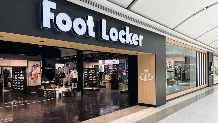 Foot Locker FL Q2 2025 Earnings: Losses Continue to Widen
