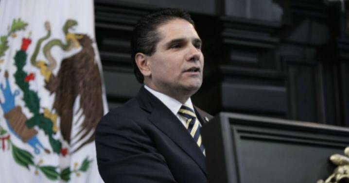 Silvano Aureoles logra suspensión provisional contra cualquier nueva orden de captura