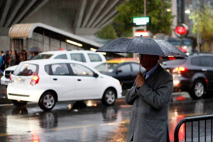 Lluvia en Santiago continuará la próxima semana: este será el “día clave” para las nuevas precipitaciones