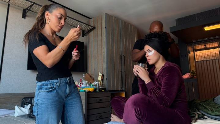 Aiyana-Lee Gets Ready for the Highest 2 Lowest Premiere [PHOTOS]