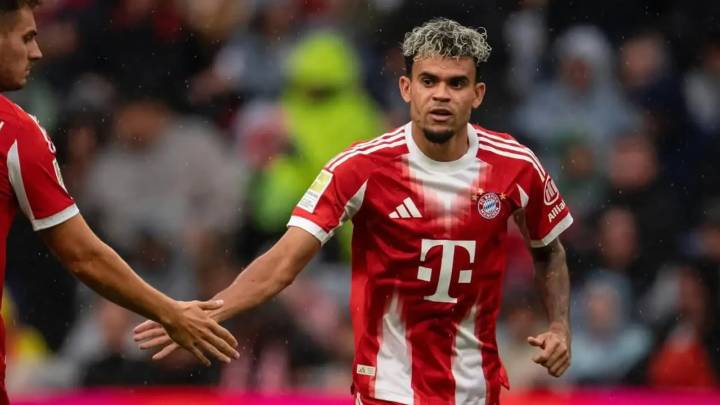 Directivo del Bayern Múnich defiende a Luis Díaz y lo compara con una estrella del equipo