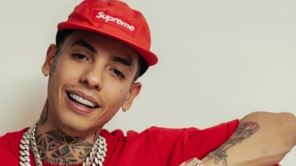 DJ’s mexicanos piden no escuchar música de Natanael Cano tras agresión a uno de sus integrantes