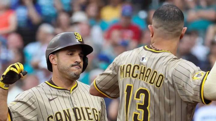 Padres igualan la serie con Grand Slam de Laureano