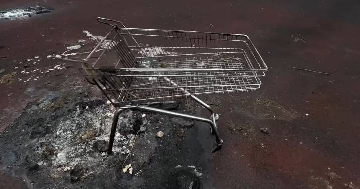 Abandoned Glasgow east end park a 'depressing eyesore' with burnt