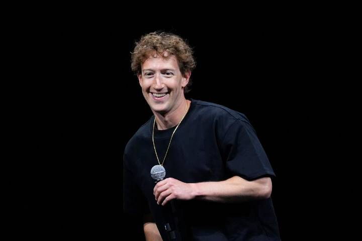 Mark Zuckerberg sigue incomodando a sus vecinos de California