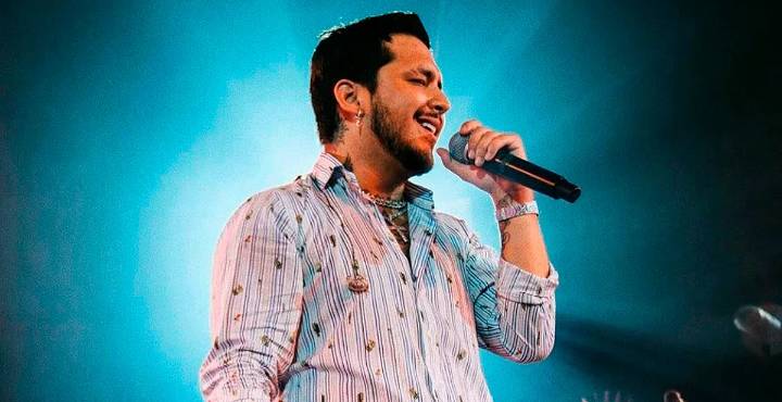 Christian Nodal estaría enfrentado crisis financiera