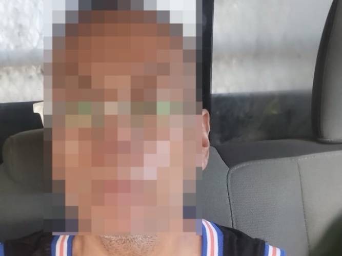 Otro que quería beber bien y de a “grapa”: se robó un Buchanan’s de piña