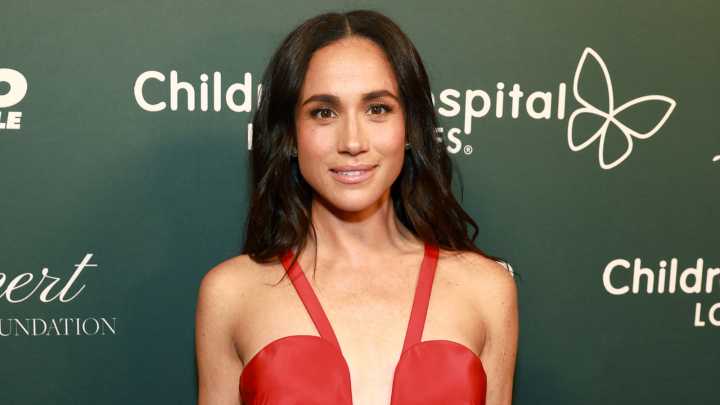 Meghan's Picture-Perfect Garden Has Haters Calling Her A Phony (& They Might Be Right)
