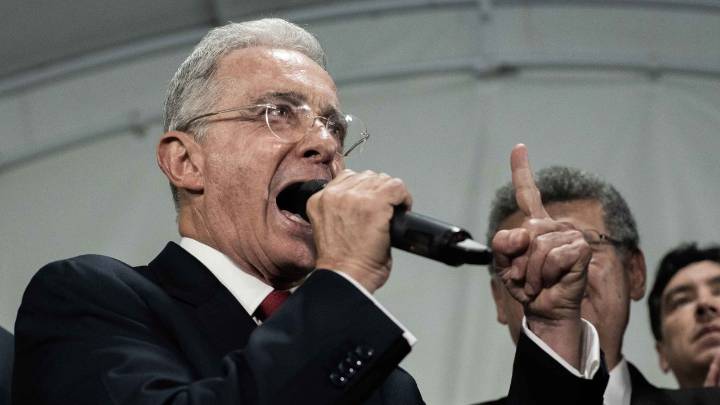 Departamento de Estado de Estados Unidos afirma que acoge con "satisfacción" decisión de Tribunal Superior de Bogotá "de liberar al expresidente Álvaro Uribe"