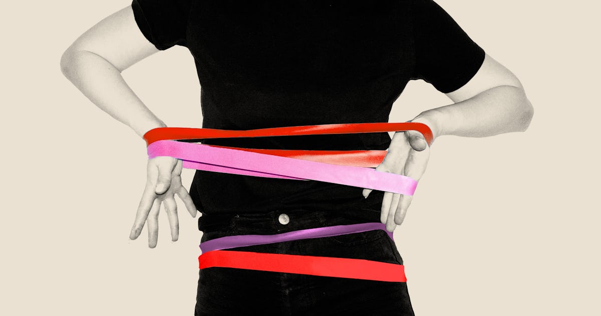 Why Pants With Elastic & Drawstring Waistbands Are All The Rage